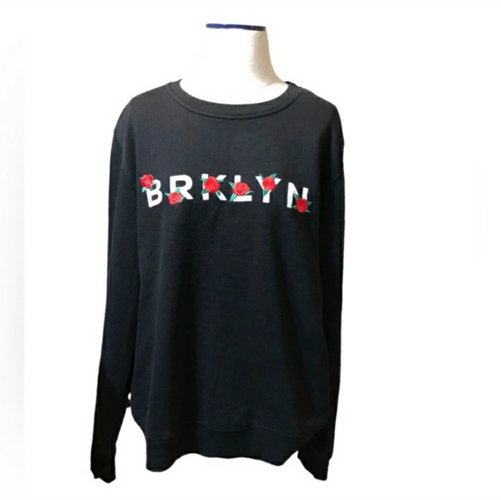 BROOKLYN CLOTH Embroidered Roses Brrklyn Sweatshirt. EUC!